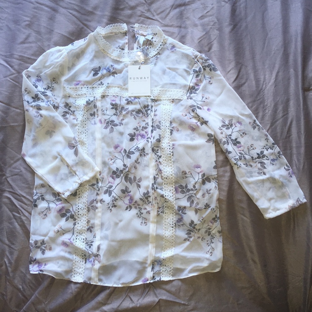 NWT - Lauren Conrad Sheer Floral 3/4 Sleeve Blouse